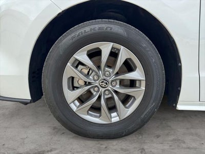 2025 Toyota Sienna LE 8 Passenger