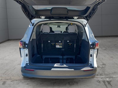 2021 Toyota Sienna LE 8 Passenger