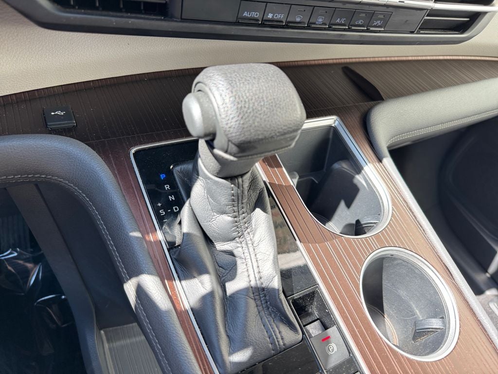 2021 Toyota Sienna LE 8 Passenger