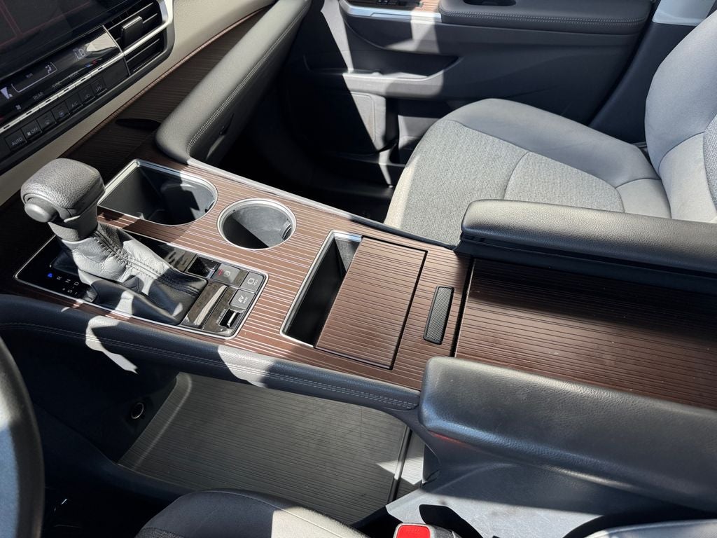 2021 Toyota Sienna LE 8 Passenger