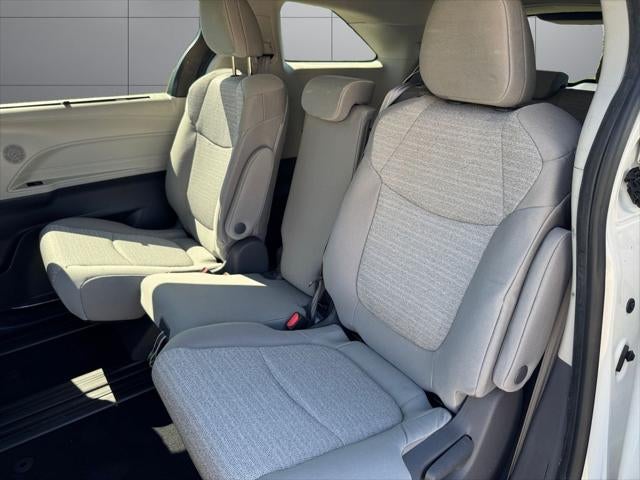 2021 Toyota Sienna LE 8 Passenger