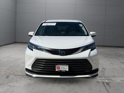 2021 Toyota Sienna LE 8 Passenger