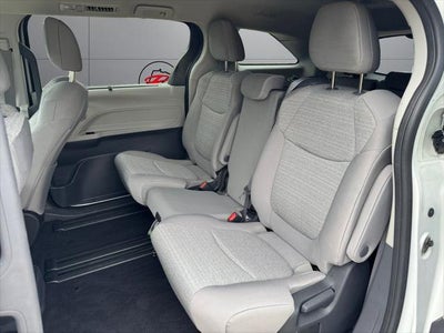 2023 Toyota Sienna LE 8 Passenger