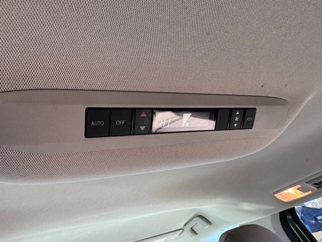 2022 Toyota Sienna LE 8 Passenger
