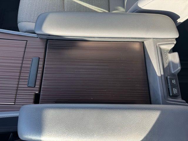 2022 Toyota Sienna LE 8 Passenger