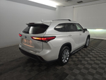 2023 Toyota Highlander Hybrid Limited AWD