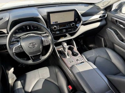 2023 Toyota Highlander Hybrid Limited AWD