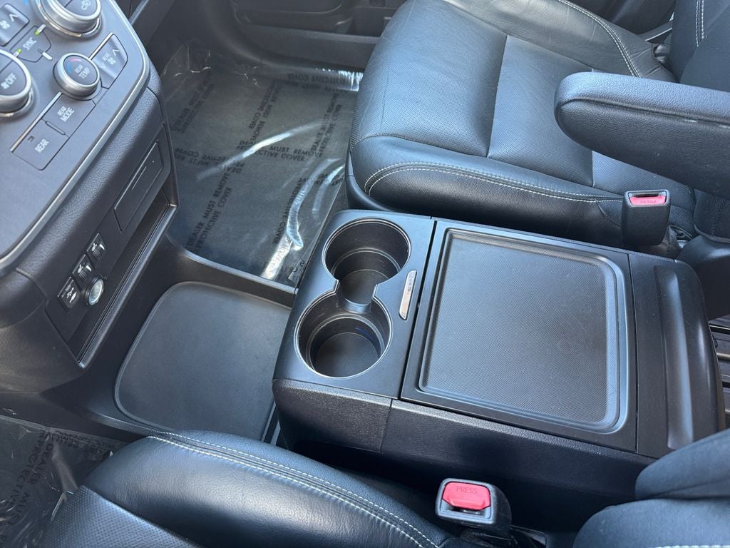 2015 Toyota Sienna SE 8 Passenger
