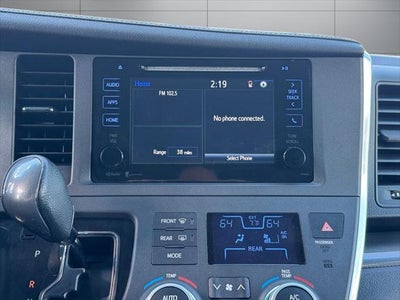 2015 Toyota Sienna SE 8 Passenger