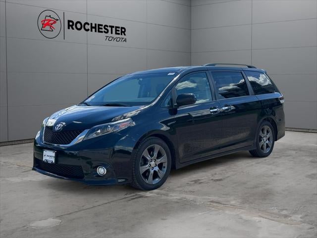 2015 Toyota Sienna SE 8 Passenger