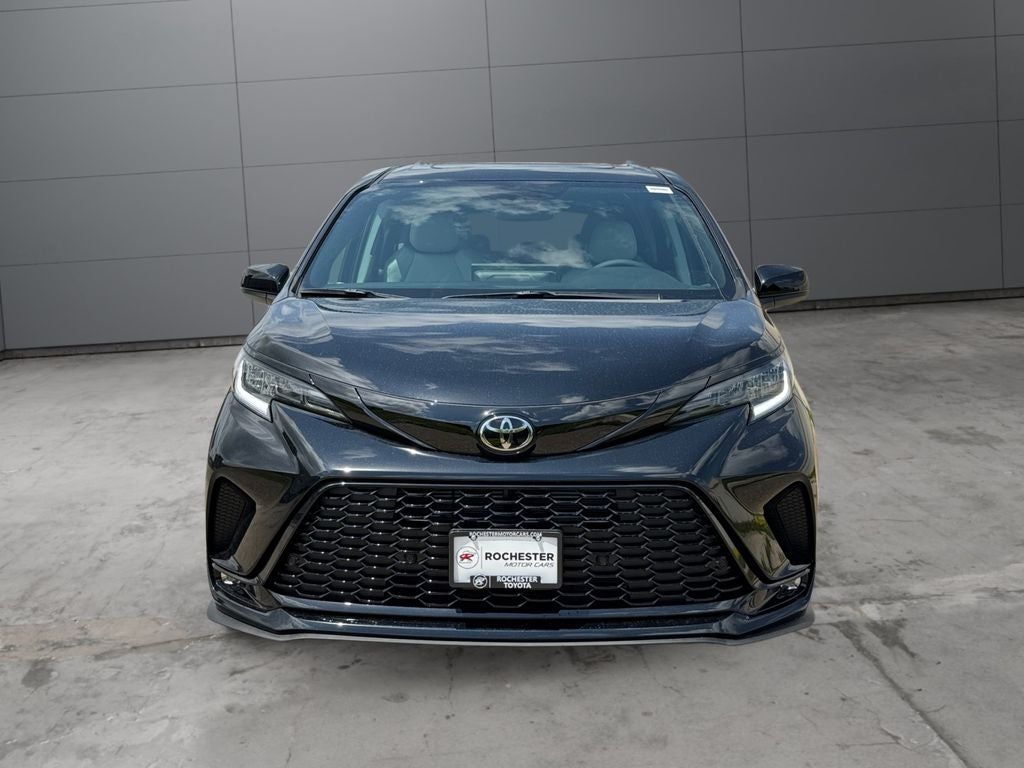 2026 Toyota Sienna XSE 7 Passenger