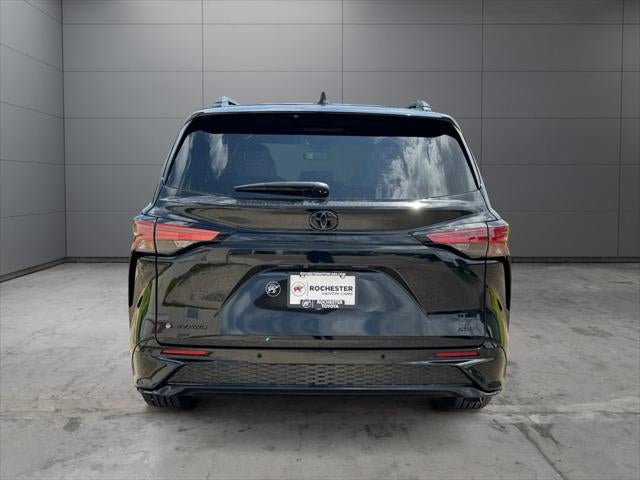 2026 Toyota Sienna XSE 7 Passenger