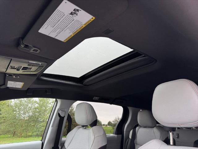 2021 Toyota Sienna XSE 7 Passenger