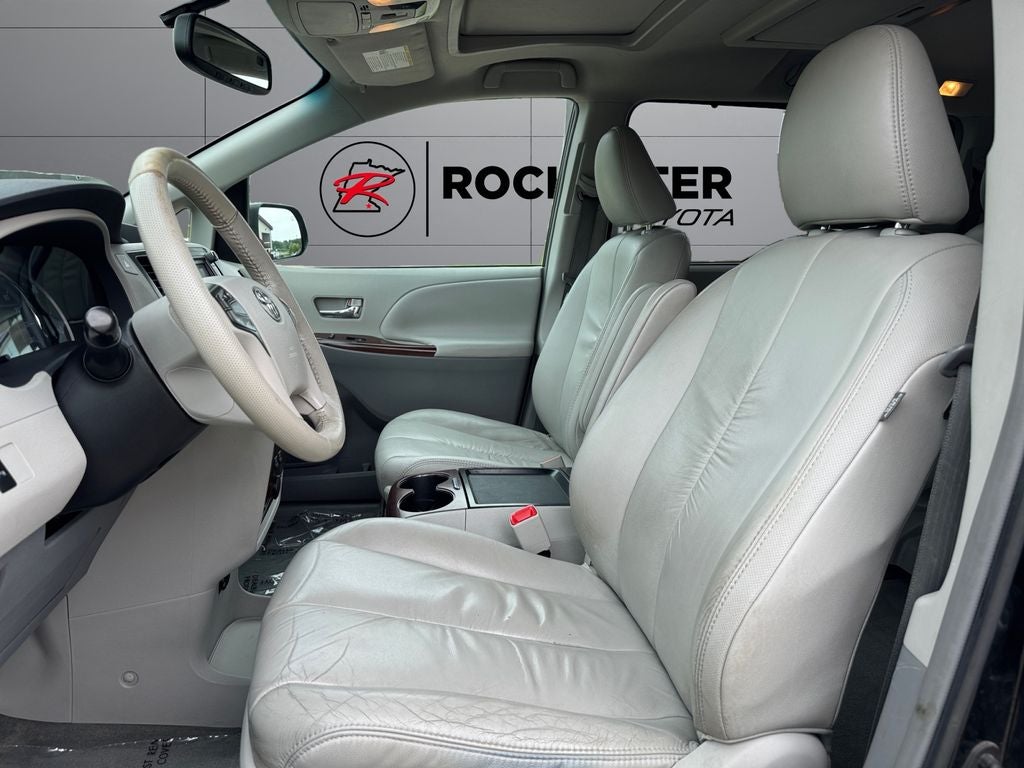 2011 Toyota Sienna XLE FWD