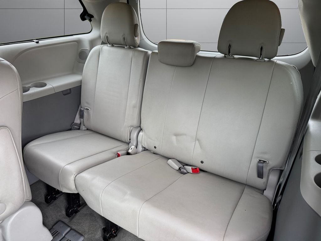 2011 Toyota Sienna XLE FWD
