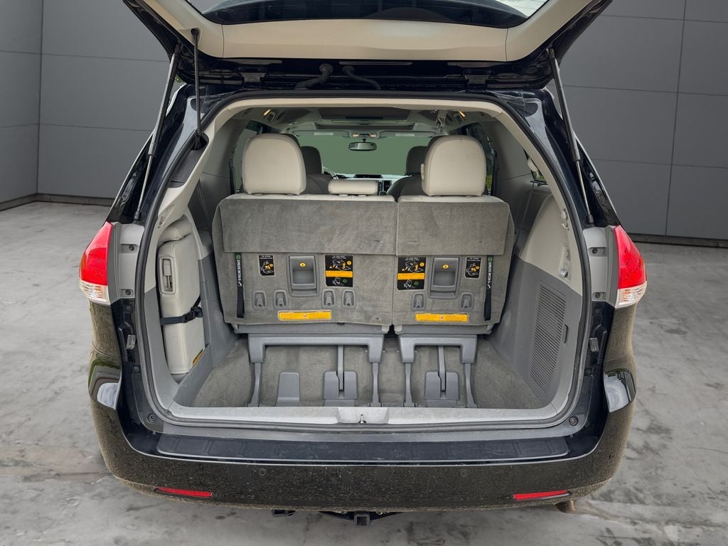 2011 Toyota Sienna XLE FWD
