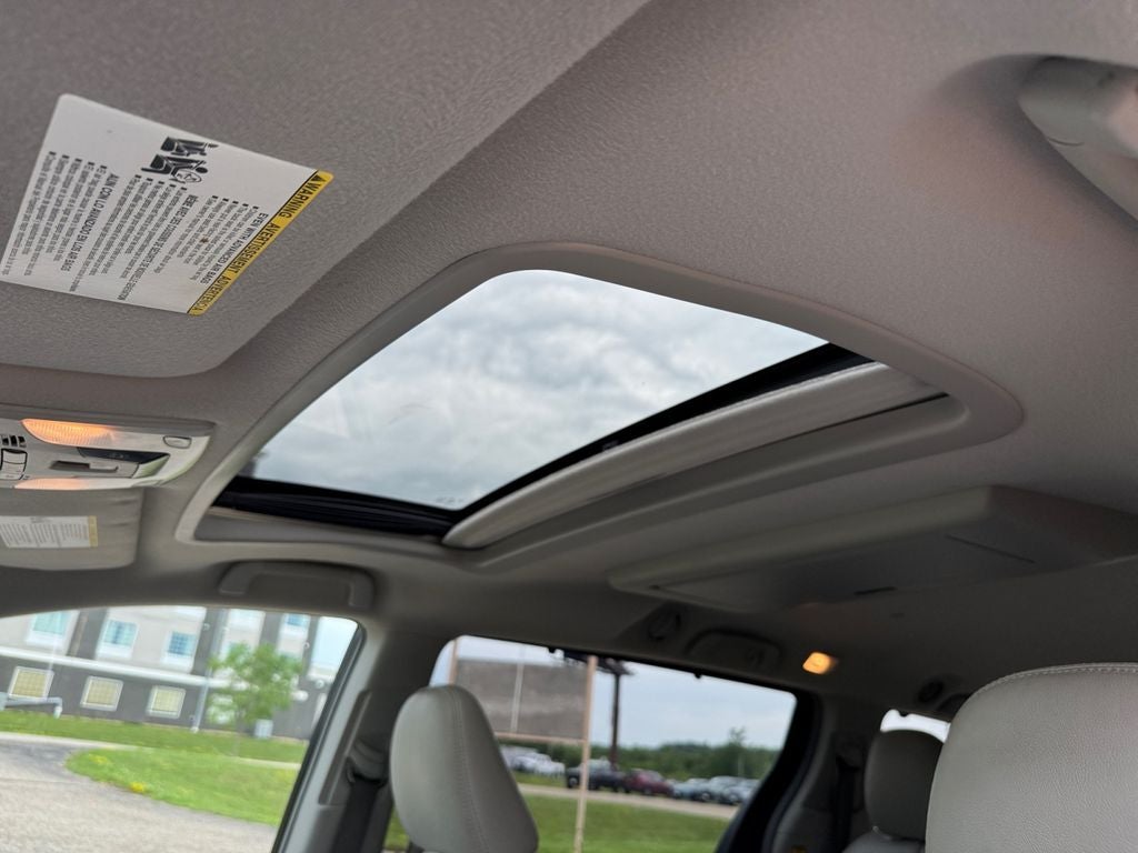2011 Toyota Sienna XLE FWD