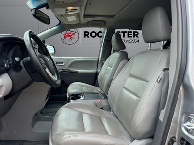 2015 Toyota Sienna XLE 8 Passenger