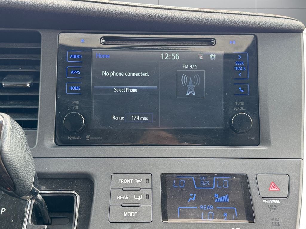 2015 Toyota Sienna XLE 8 Passenger