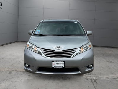 2015 Toyota Sienna XLE 8 Passenger