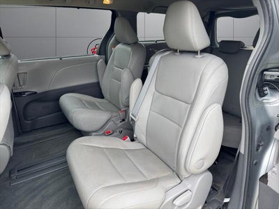 2015 Toyota Sienna XLE 8 Passenger