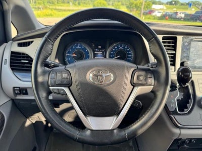 2015 Toyota Sienna XLE 8 Passenger