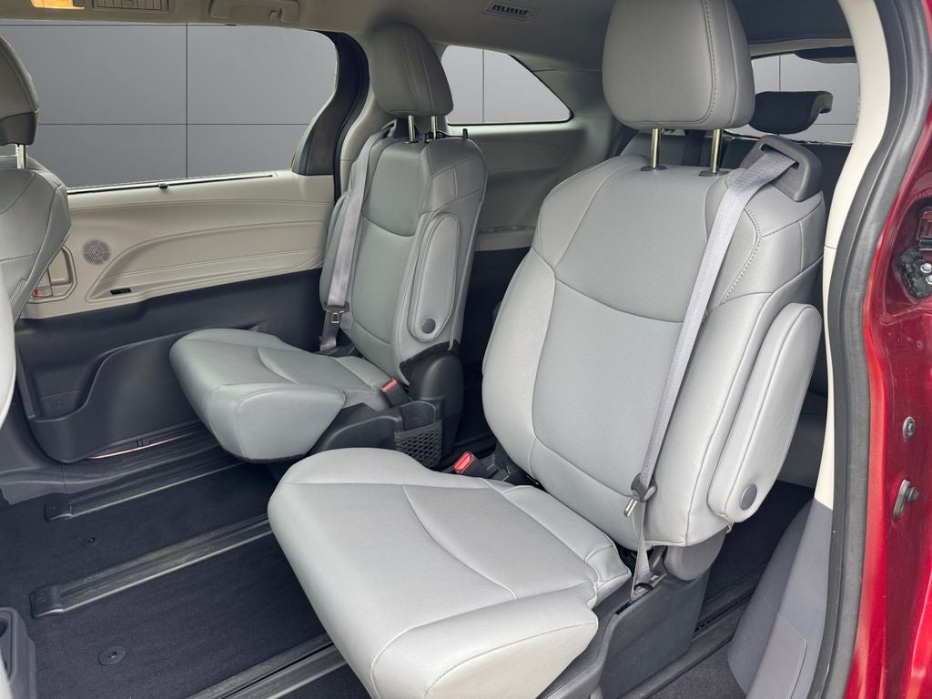 2023 Toyota Sienna XLE 7 Passenger