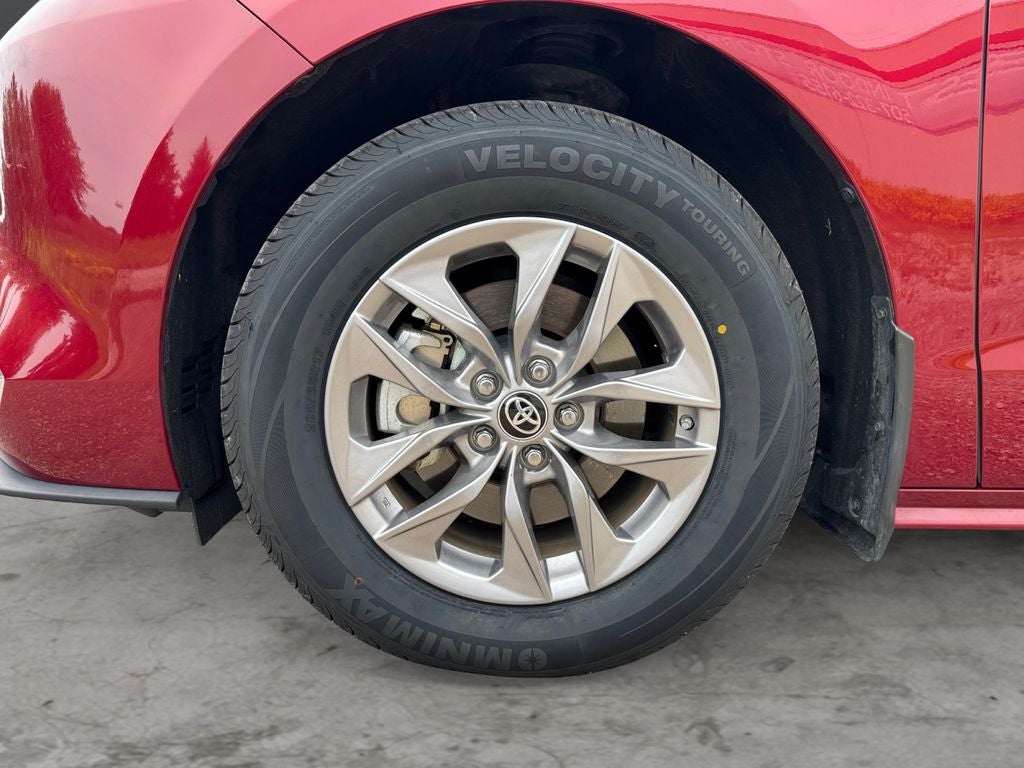 2023 Toyota Sienna XLE 7 Passenger