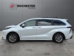2022 Toyota Sienna XLE 8 Passenger
