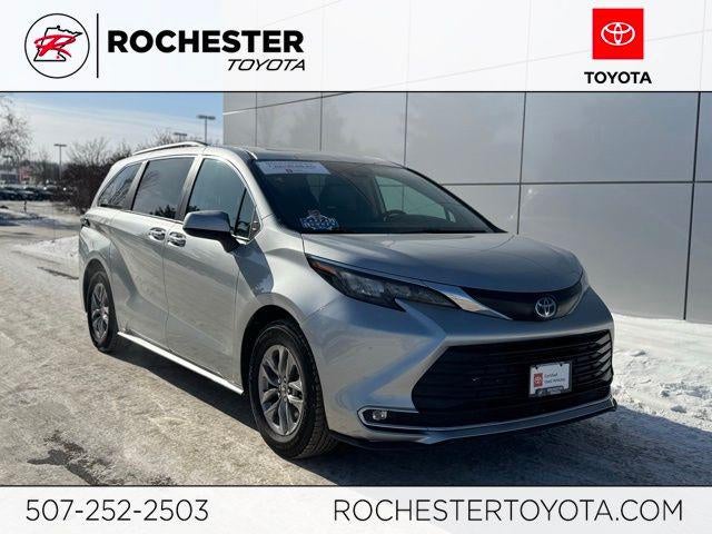 2024 Toyota Sienna XLE 8 Passenger