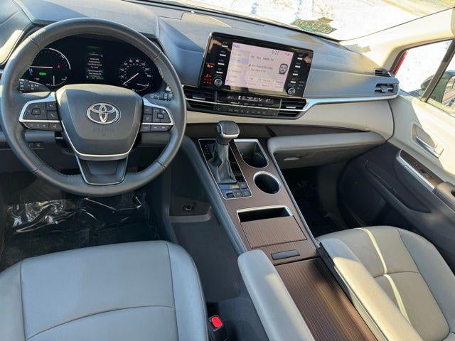 2024 Toyota Sienna XLE 8 Passenger
