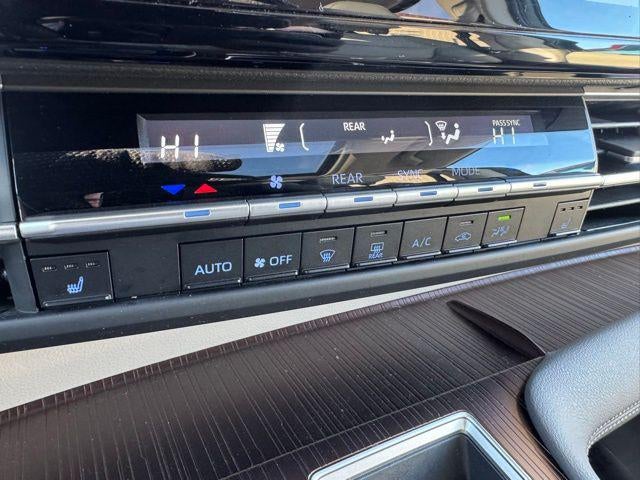 2024 Toyota Sienna XLE 8 Passenger