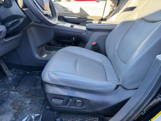 2024 Toyota Sienna XLE 8 Passenger