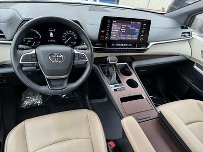 2021 Toyota Sienna XLE 7 Passenger
