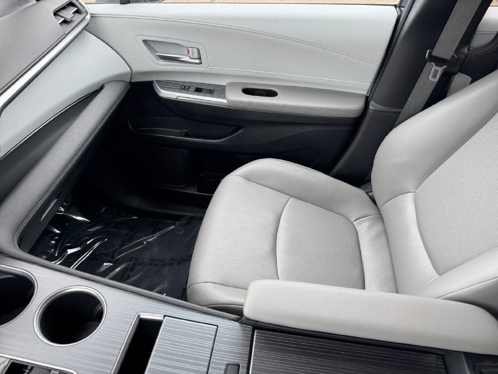 2025 Toyota Sienna XLE 8 Passenger