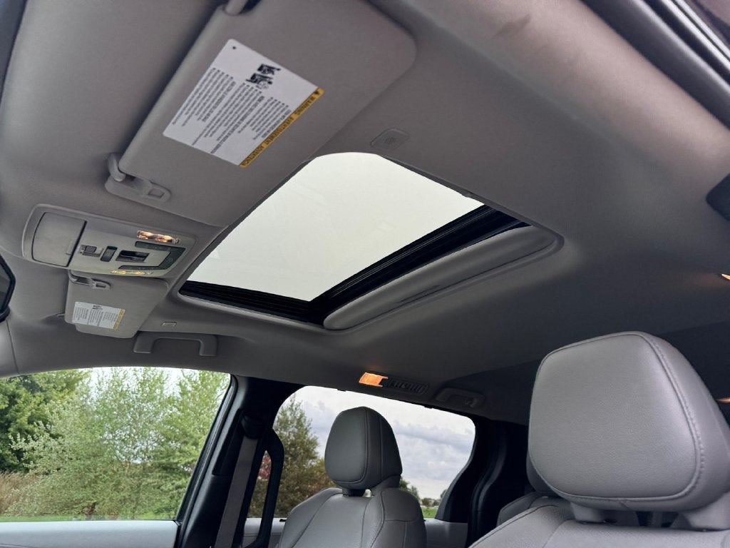 2025 Toyota Sienna XLE 8 Passenger