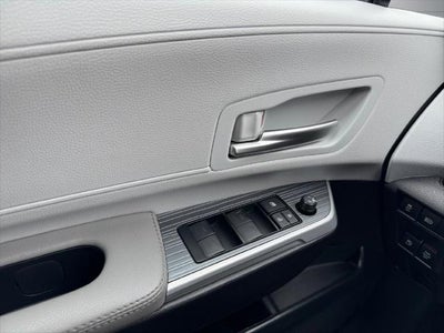 2025 Toyota Sienna XLE 8 Passenger