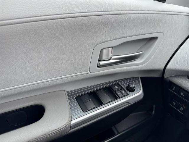 2025 Toyota Sienna XLE 8 Passenger
