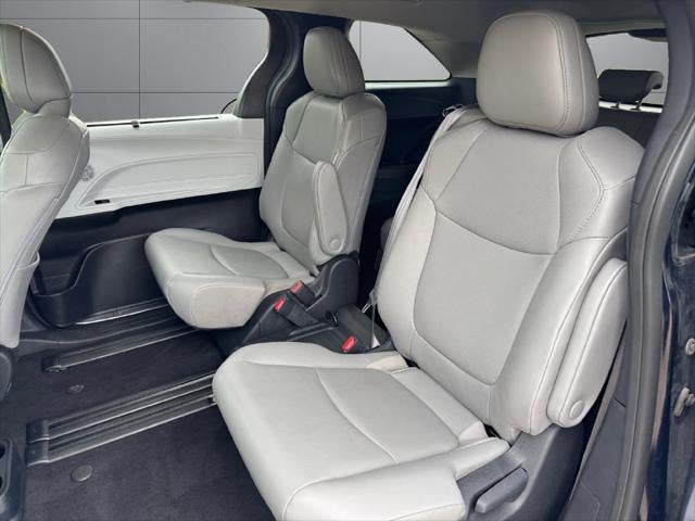 2025 Toyota Sienna XLE 8 Passenger