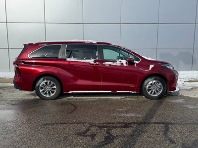 2021 Toyota Sienna XLE 7 Passenger