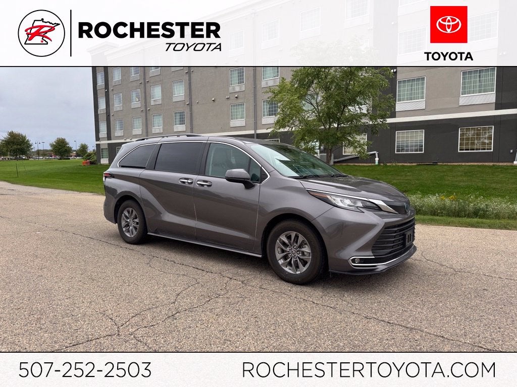 2023 Toyota Sienna XLE 7 Passenger