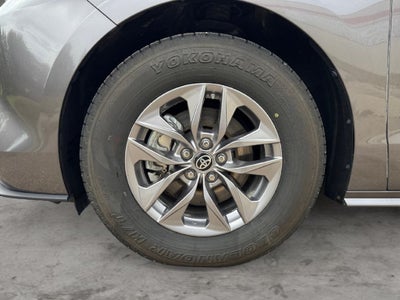 2023 Toyota Sienna XLE 7 Passenger