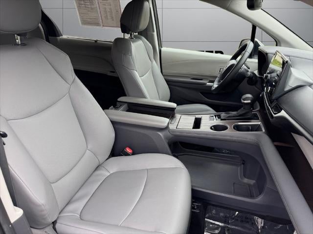 2023 Toyota Sienna XLE 7 Passenger