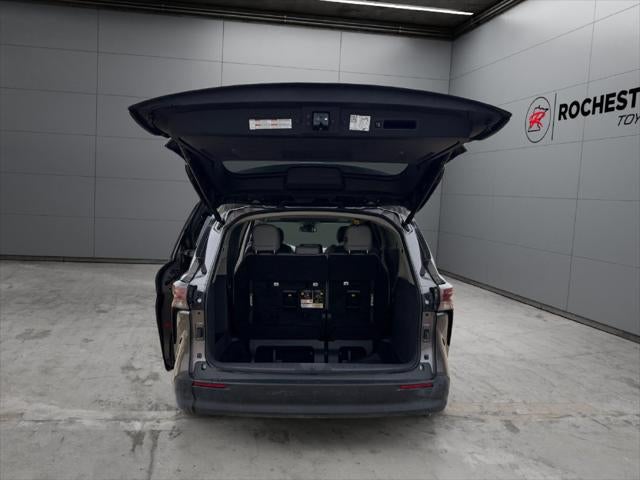 2023 Toyota Sienna XLE 7 Passenger