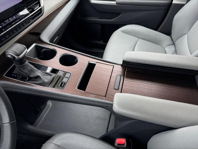 2023 Toyota Sienna XLE 7 Passenger