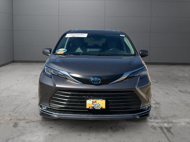 2023 Toyota Sienna XLE 7 Passenger