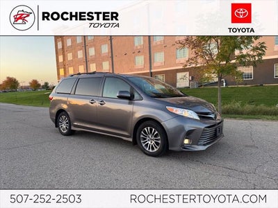 2018 Toyota Sienna XLE Premium 8 Passenger