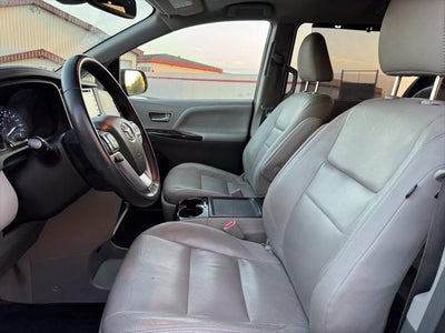 2018 Toyota Sienna XLE Premium 8 Passenger