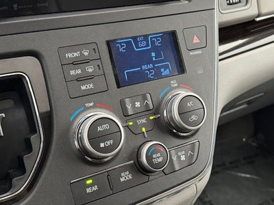 2017 Toyota Sienna XLE 8 Passenger