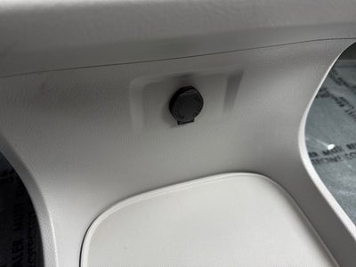 2017 Toyota Sienna XLE 8 Passenger